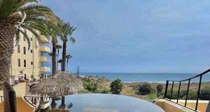 Puerto Nuevo Villa Olas 2BR 2BA with pool