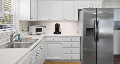 Beach & Downtown Family Fun Wilmington Stay Villa