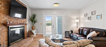 Beach & Downtown Family Fun Wilmington Stay Villa