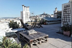 Outdoor dining - Studio for 2 with balcony - near the beach (Marseille)