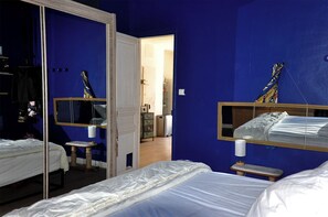 1 bedroom, WiFi, bed sheets - Bright apartment in the heart of Marseille (Marseille)