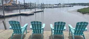 River's End Cottages - Captain's Quarters