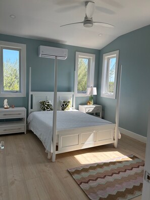 4 bedrooms, iron/ironing board, free WiFi, bed sheets