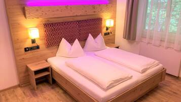 Apartment, Balcony, Mountain View | Premium bedding, in-room safe, blackout drapes, soundproofing