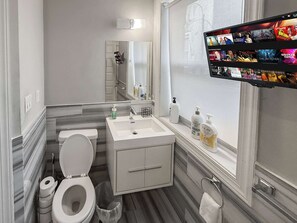 淋浴设施、毛巾