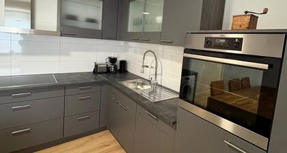 Super schönes und extrem großes Apartment ca 145 m² in einer Landhaus in Priorei