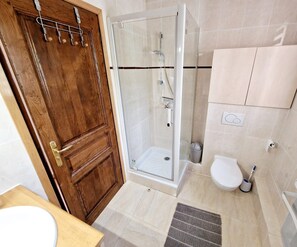 Shower, hair dryer, toilet paper - Apartment 2 p 6 sleeps comfort in chalet in Valberg. private parking (Péone)