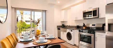 Coffee/tea maker, fridge, microwave, oven
