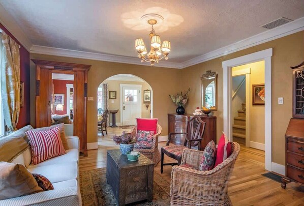 Offices - Charming Home, Wonderful Neighborhood! (Portland)