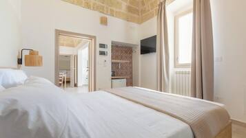 1 bedroom, internet, bed sheets