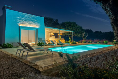 Moderne Highend-Villa mit Pool 2km from Meer