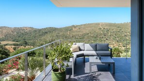 Property grounds - Villa Sernadinha em Lagos by LovelyStay (Bensafrim)