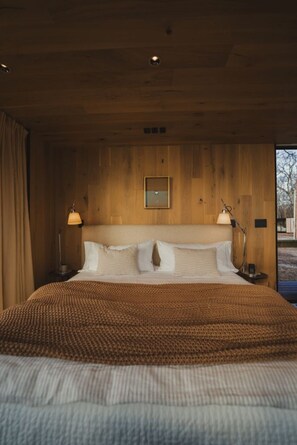 Luxury Cabin, Lake View | Meja, ruang kerja komputer riba, Wi-fi percuma
