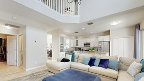 Living area - Spacious, 7R, 4.5BA Pool/Spa Home With Outside Covered Seating Area (166) (Kissimmee)