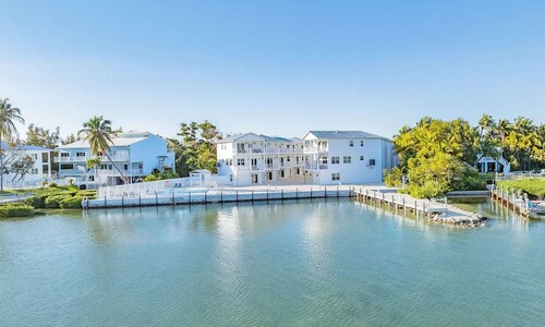 NEW - Oceanfront FL Keys Home w/Pool, Free Dockage, Gameroom, Private Balcony