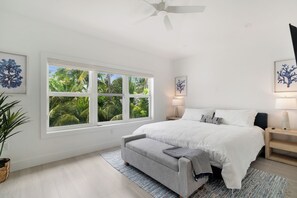 3 bedrooms, iron/ironing board, free WiFi, bed sheets - NEW - Oceanfront FL Keys Home w/Pool, Free Dockage, Gameroom, Private Balcony (Islamorada)