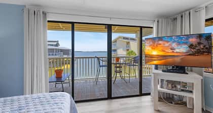 Corner Unit ~ King Bed ~ Sunset Views