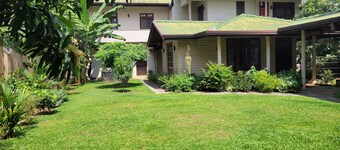 Spacious and Serene 5-bedroom Family Home with AC and WiFi in Colombo