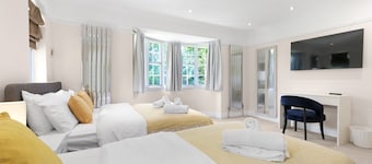 Elegant 5 Bedroom, 2 Bathroom Home at Marlow Hill