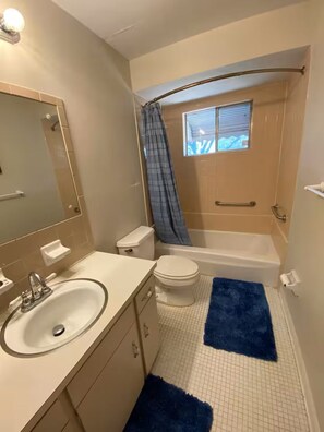 Hair dryer, towels, soap, toilet paper - Quiet home - Fort Benning, Columbus (Columbus)