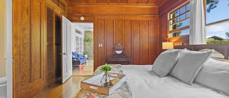 6 habitaciones, tabla de planchar con plancha, wifi y ropa de cama