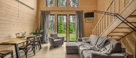 Una Smart TV, una chimenea