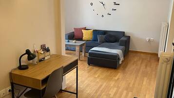 2 habitaciones, escritorio y acceso a internet