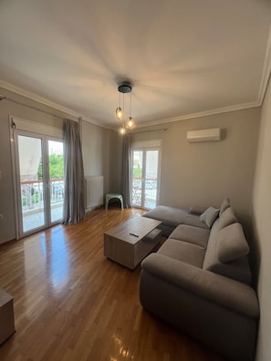 Apartamento, para fumantes | 2 quartos, acesso à internet de alta velocidade