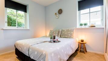 House | 2 bedrooms, bed sheets