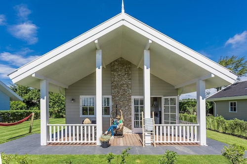 Bungalow Near Dutch Coast & Forest