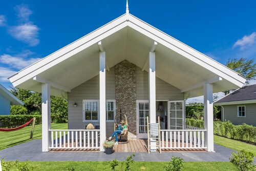 Bungalow Near Dutch Coast & Forest