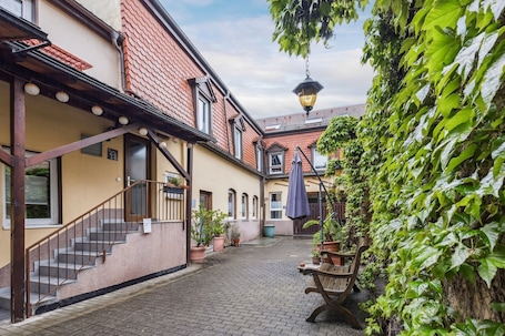 Exterior. Hotel zum Erwin