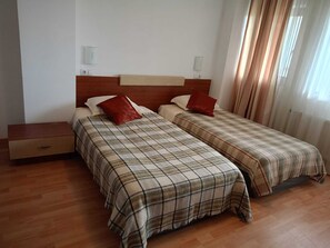 2 chambres, accès Internet, draps fournis