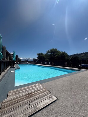 Outdoor pool, a heated pool - Cosy mountain apartment at the foot of the slopes for 4 people + 1 baby (taninges)