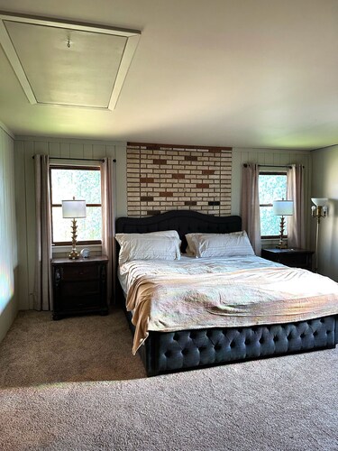 Charming 3-bedroom cottage in Valparaiso with WiFi, AC