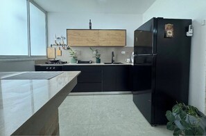 Fridge, microwave, oven, stovetop