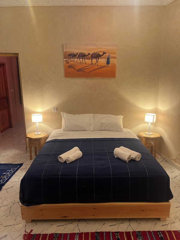 In-room safe, blackout drapes, soundproofing, iron/ironing board - Riad Dar Lakbira (Marrakech)