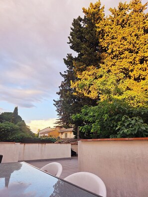 Outdoor dining - Large T5 near town center with terrace and private pool (Montpellier)