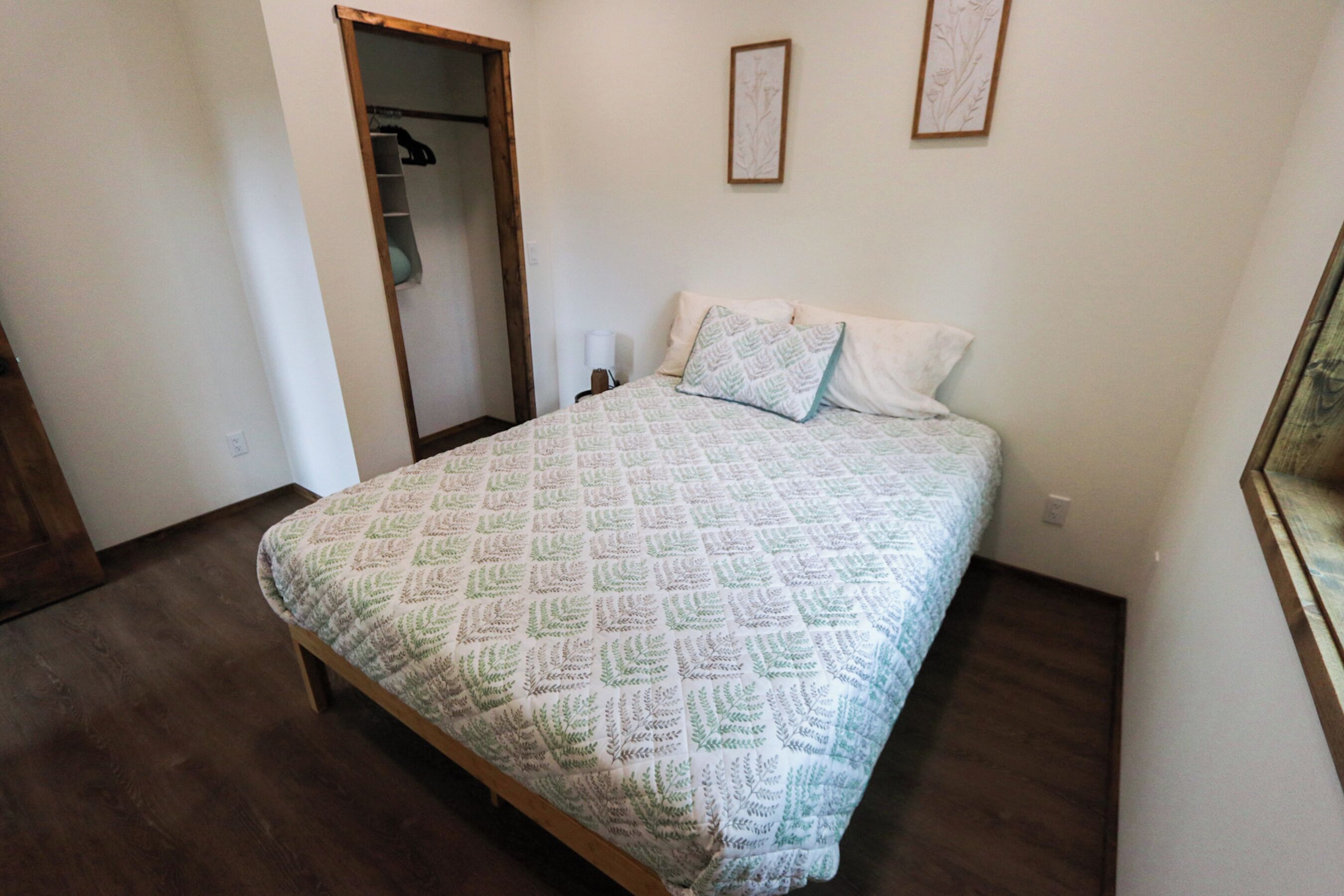 3 chambres, fer et planche à repasser, Wi-Fi gratuit, draps fournis