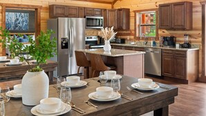 Coffee/tea maker, fridge, microwave, oven - 16 Bedrooms, 2 Heated Pools, 1 Epic Getaway (Sevierville)