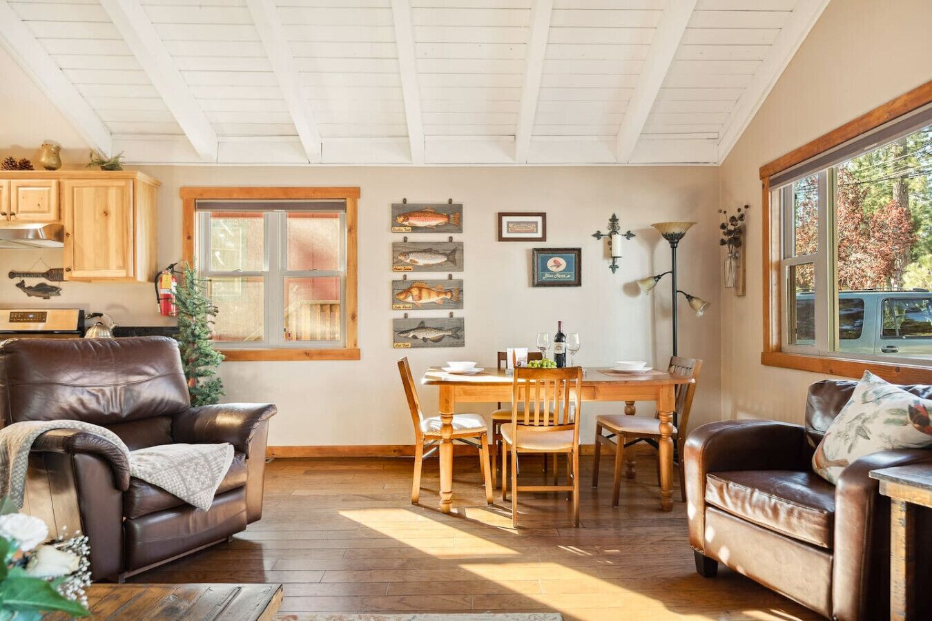 Una Smart TV, una chimenea