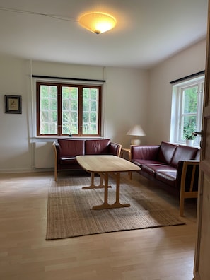 Maison, 2 chambres, fumeurs, terrasse | Salle de séjour