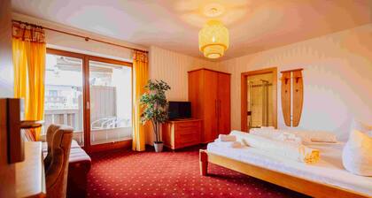 Hotel in the HEART