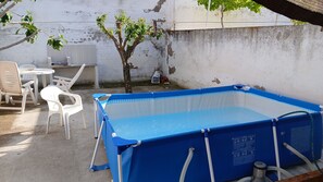 Dortoir Partagé, 1 chambre, fumeurs, piscine privée | Piscine | Piscine extérieure