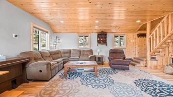 House, Lake View | Living area