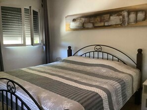 2 chambres, accès au Wi-Fi (inclus), literie fournie
