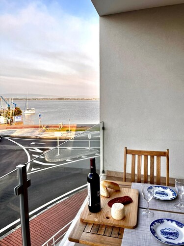 Apartment Vista Marina with water view