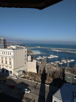 Apartment, 2 Bedrooms, Smoking, Balcony | Marina - Apartment 3 Rooms, Nearby Casino, Cliff, Port, Aquarium, Beach, Ovidius Square (Constanta)