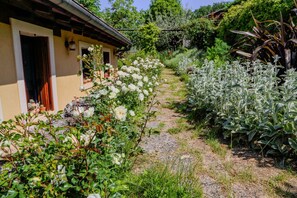 Exterior detail - Ai due Gelsi - Grancona (Pederiva)