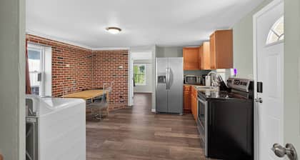 Newly Renovated Middletown Home